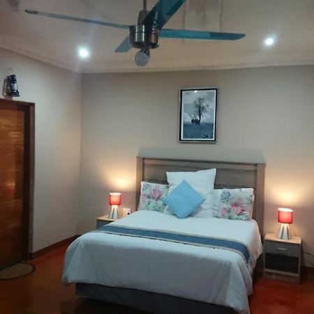 מרלות' פארק Svh Bush Lodge מראה חיצוני תמונה